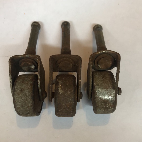 VINTAGE Metal Caster Wheels - Picture 5 of 6